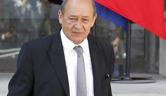 وزير الدفاع الفرنسى يدعو إلى حل سريع للأزمة الليبية