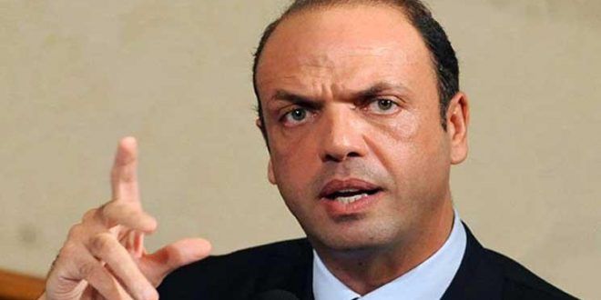 وزير الداخلية الايطالى